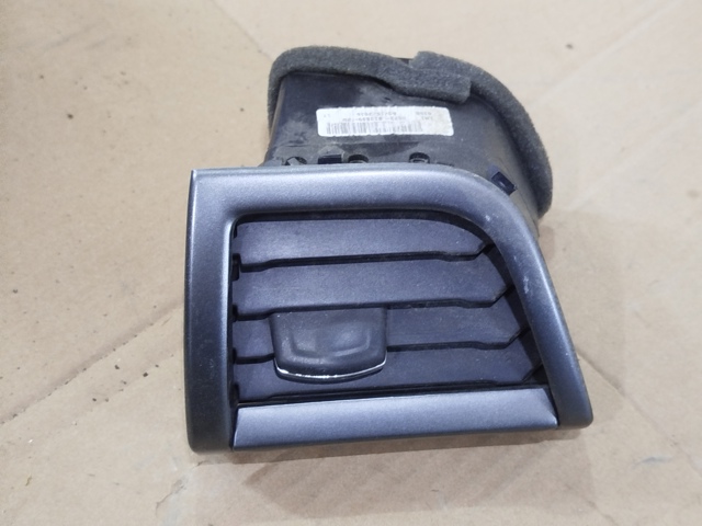 Решітка повітроводу ліва DS7Z19893BE FORD