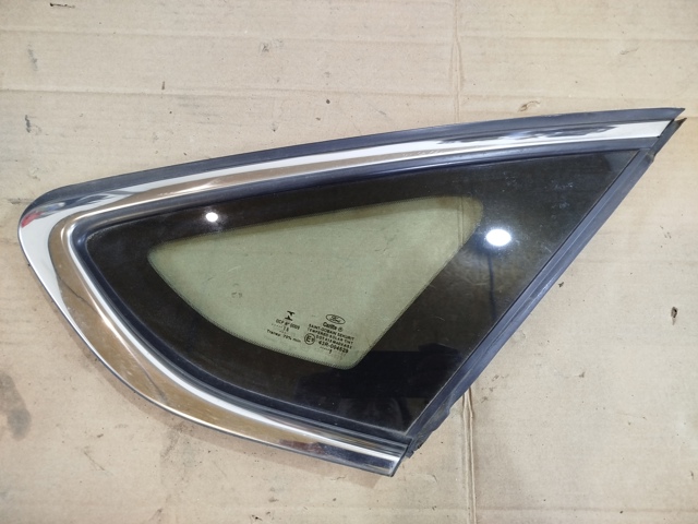 Скло багажного відсіку, праве DS7Z5429710B FORD