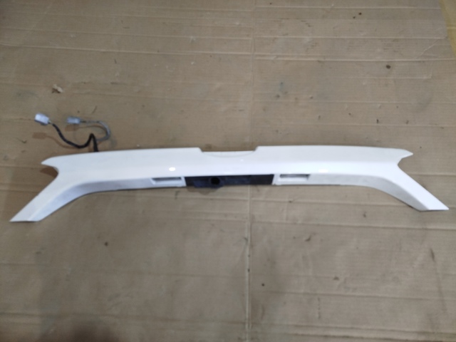 Накладка на кришку багажника DS7Z5443400BA FORD