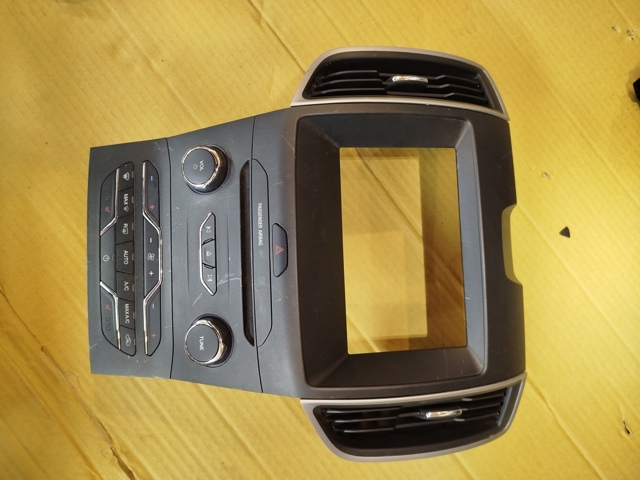 Решітка повітропровода EM2Z19893AQ FORD
