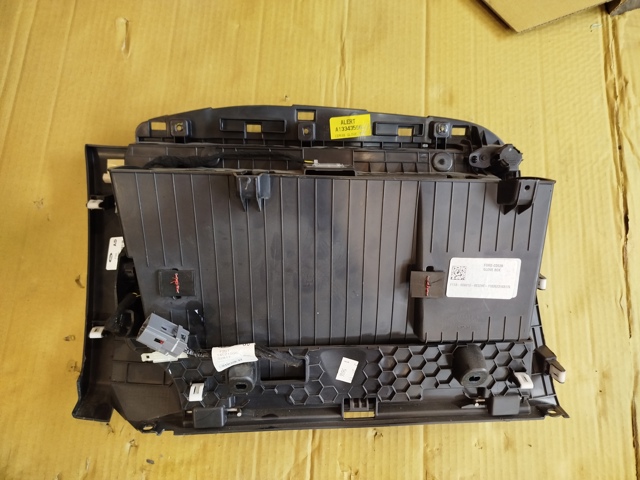 Ящик для предметів догляду FT4Z5806010BF FORD