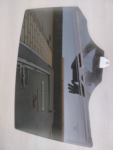 Скло задньої двері лівої GHK173510C MAZDA