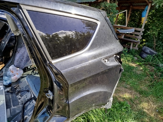 Бічна частина задня ліва GJ5Z7827841A FORD