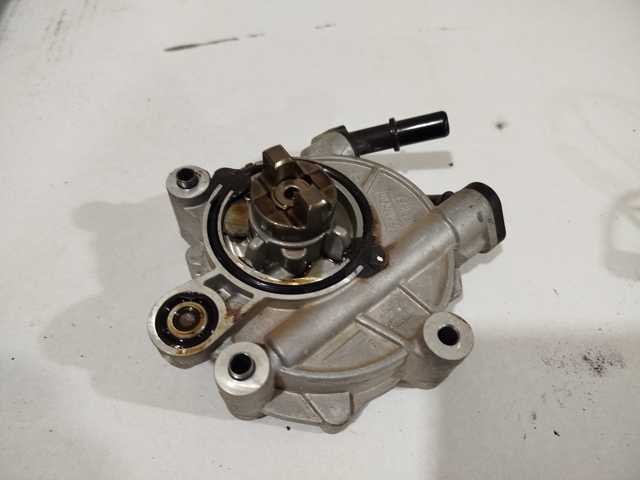 Насос вакуумний JT4Z2A451A FORD