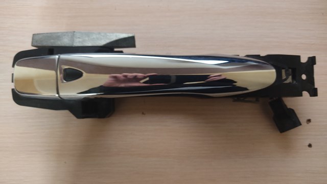 Ручка передніх дверей, зовнішня 806404BA0B NISSAN