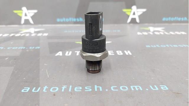 Датчик тиску палива Audi A8 D3