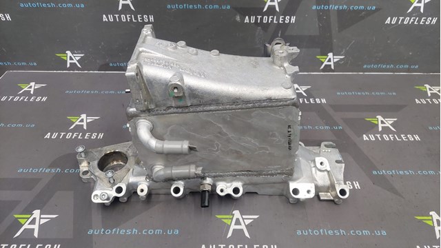 Колектор впускний 04L129711 VAG