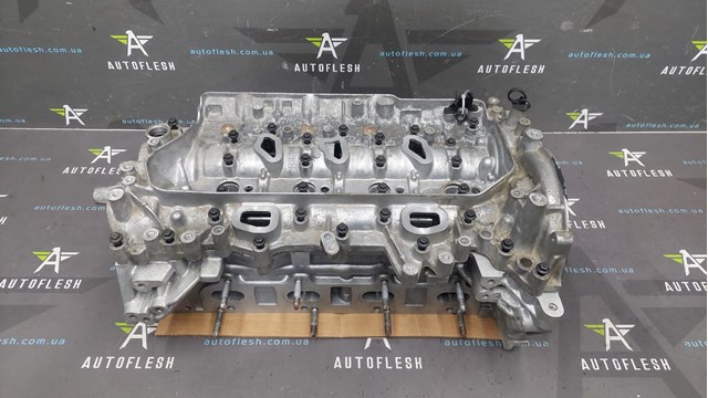 ГБЦ  двигуна 110415059R RENAULT