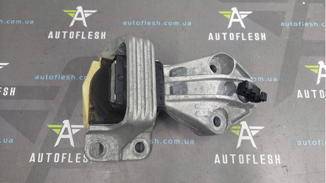 Права опора двигуна 112100020R RENAULT