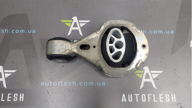 Подушка (опора) двигуна, задня 112380008R RENAULT