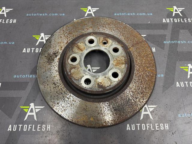 Диск переднього гальма 13501308 GM