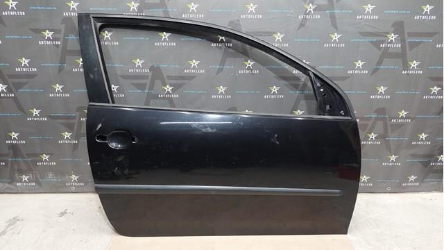 Пасажирські передні двері 1K3831302AB VAG