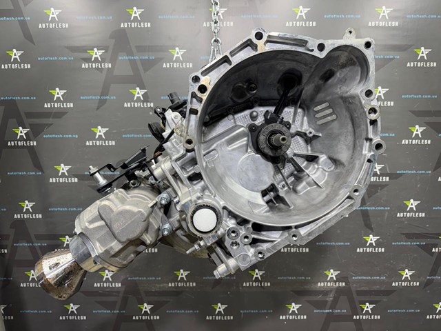 Коробка механіка в зборі 20MB51 PEUGEOT