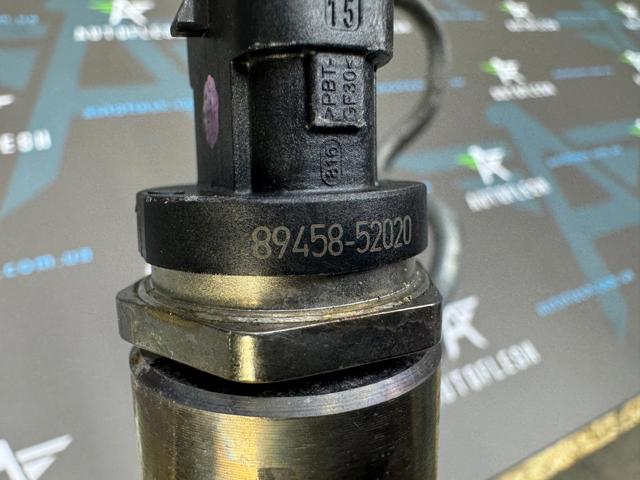Паливна рампа 2381033030 TOYOTA