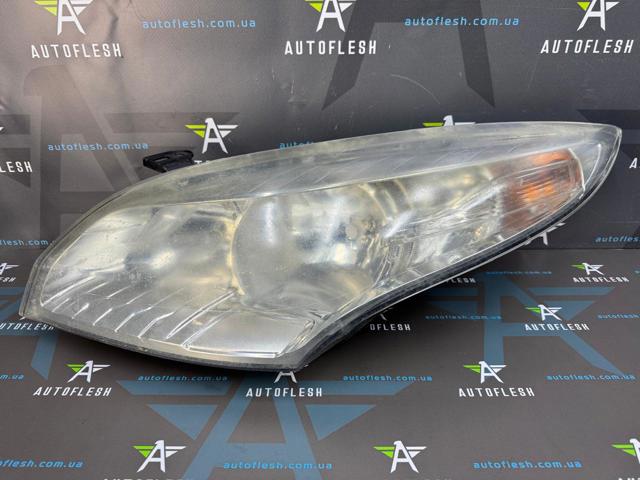 Фара дальнього світла в зборі 260600017R RENAULT