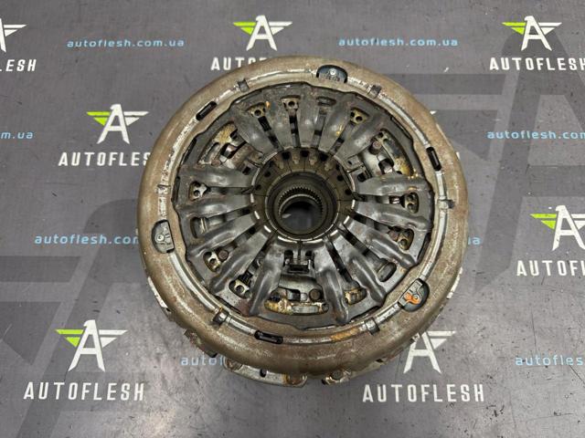 Зчеплення і комплектуючі 302052671R RENAULT