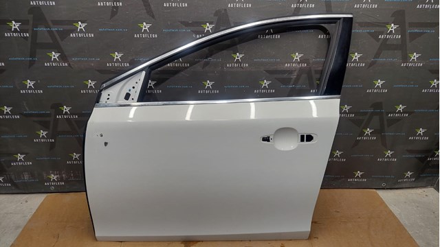 Водійські двері 32321018 VOLVO