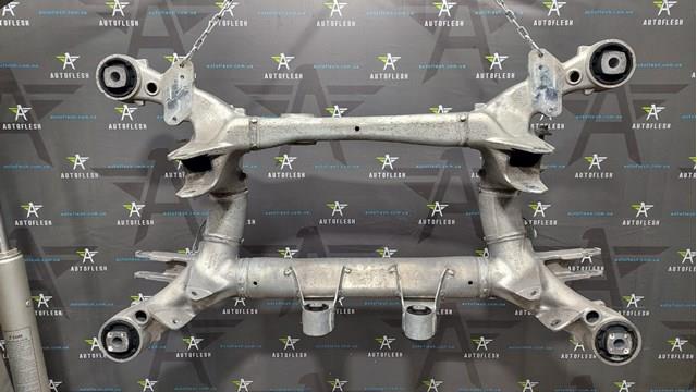 Балка задньої підвіски поперечна 33316770828 BMW