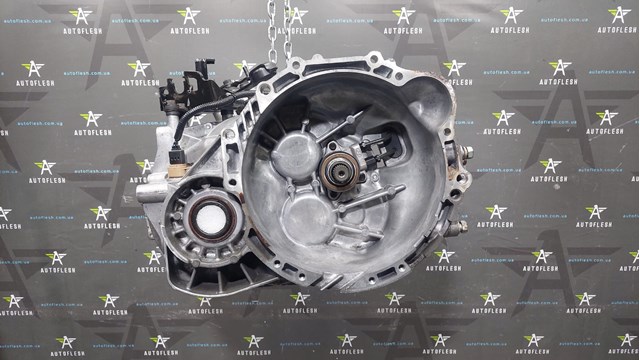 КПП в зборі 4300024450 HYUNDAI