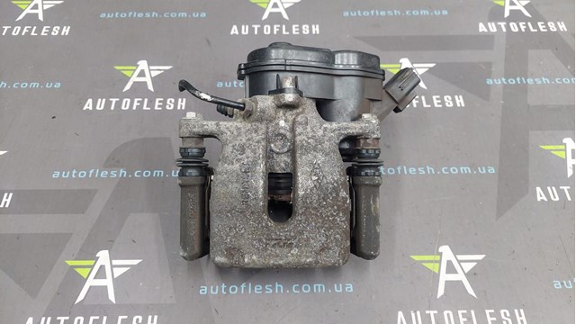 Задній гальмівний супорт лівий 440116390R RENAULT