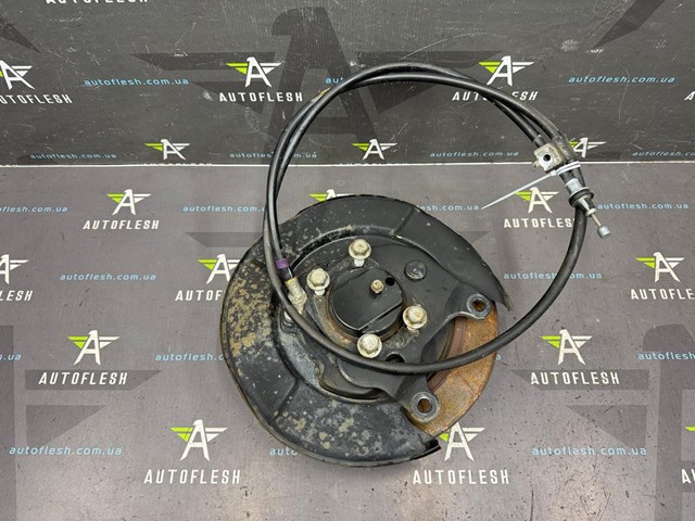 Захист гальмівного диска заднього, правий 44020CY01A NISSAN