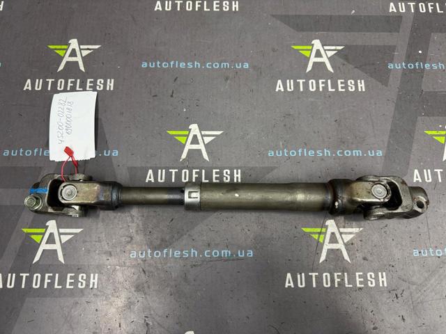Вал рульової колонки, нижній 4526002080 TOYOTA