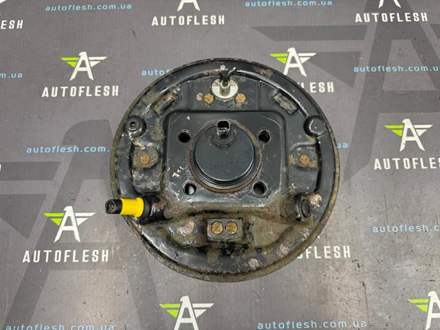 Диск опорний, заднього гальм. барабана, правий 4704309010 TOYOTA
