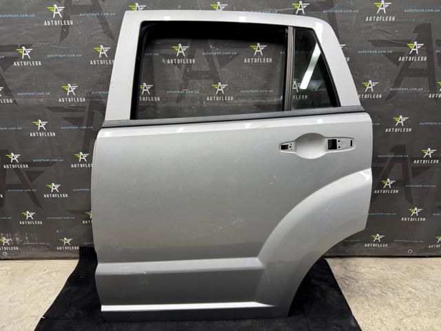 Двері задні Dodge Caliber SXT