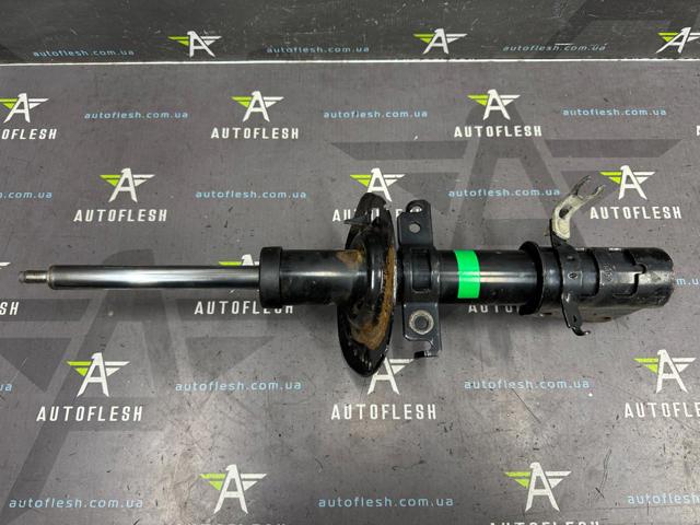 Амортизатор передньої підвіски 543022707R RENAULT