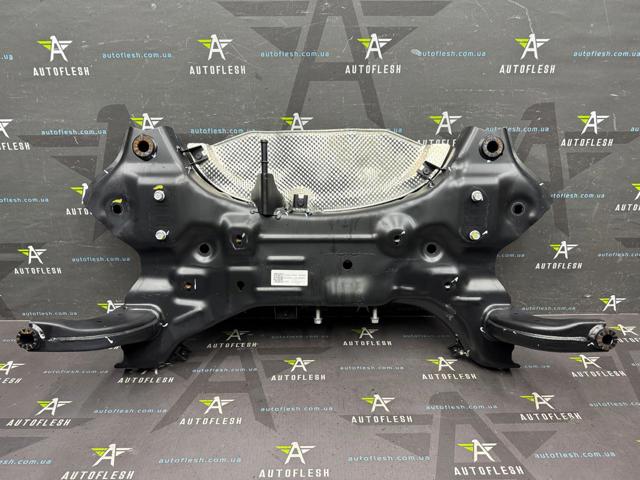 Передня балка 62400G4AA0 HYUNDAI