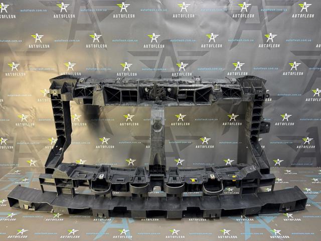 Кронштейн для радіатора 625001299R RENAULT
