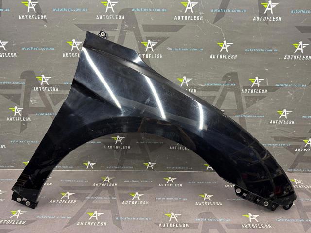 Переднє праве крило 663213Z000 HYUNDAI
