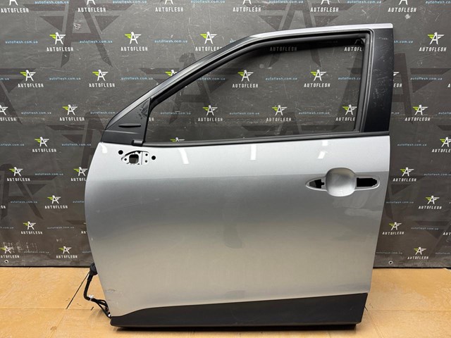 Двері кабіни 67002K2011 TOYOTA
