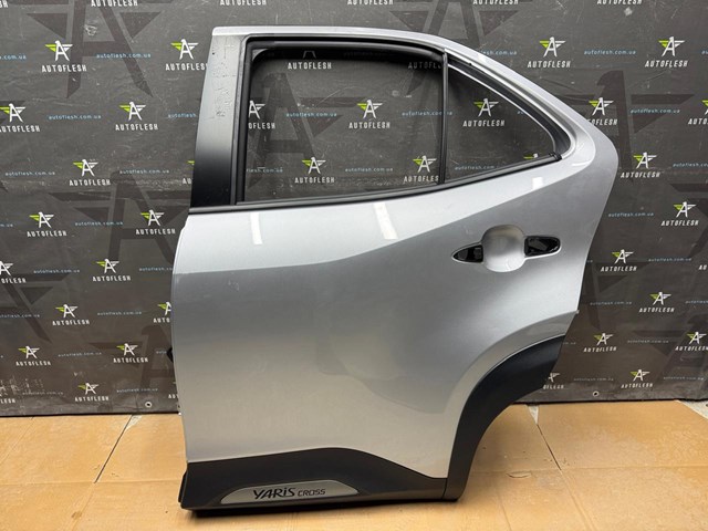 Двері задні, ліві 67004K2010 TOYOTA