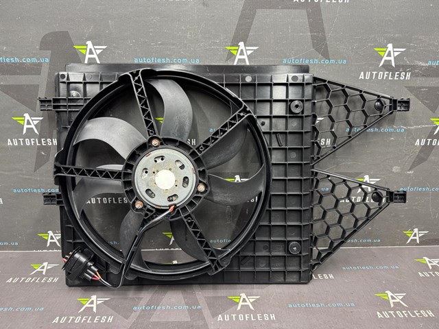 Кожух вентилятора 6R0121207Q VAG