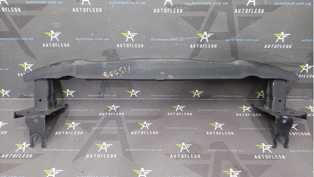 Балка бампера переднього 7L0807109E VAG