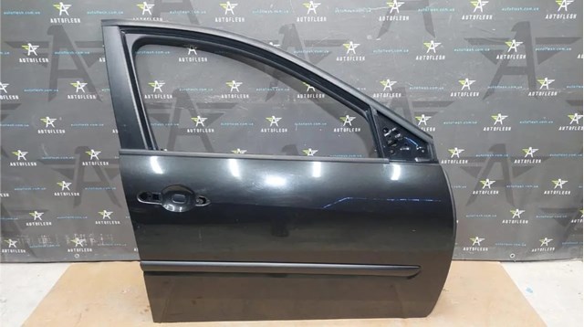 Дверка передня права 801000025R RENAULT
