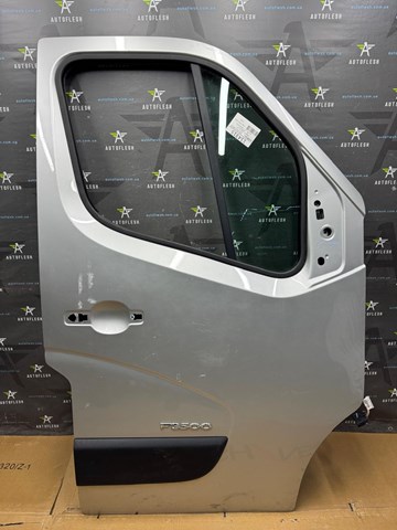 Дверка передня права 801001658R RENAULT