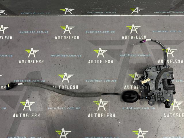 Замок передніх пасажирських дверей 805029595R RENAULT