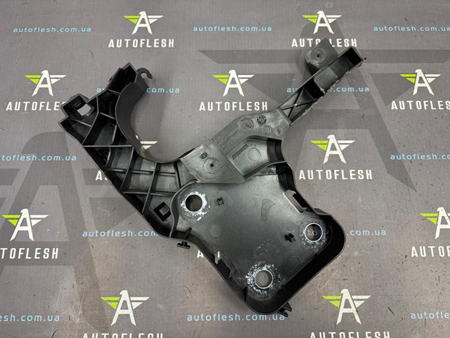 Рамка радіатора ліва 8200137495 RENAULT