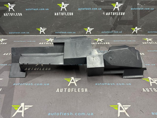 Повітропровід / дефлектор радіатора, правий 8200158149 RENAULT