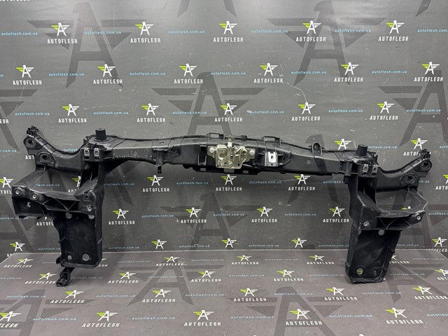 Панель передня 8201130847 RENAULT