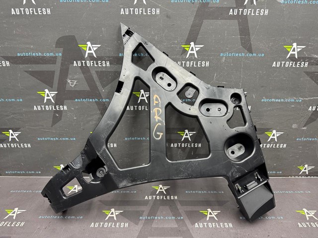 Лівий кронштейн заднього бампера 850420009R RENAULT