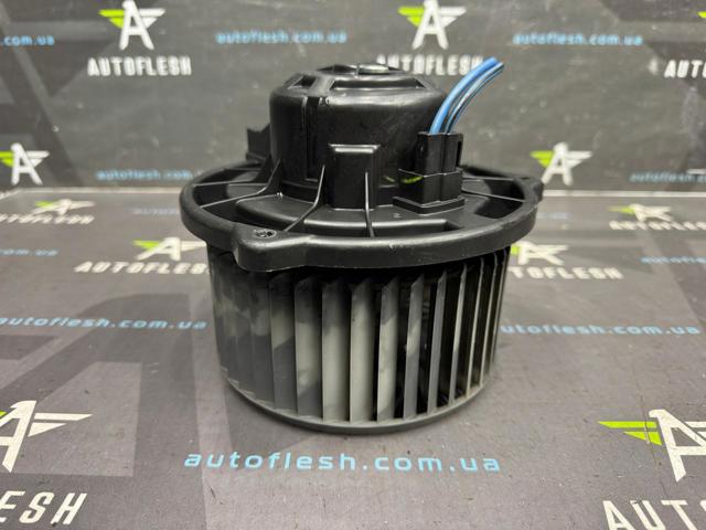 Електромотор пічки 8710302080 TOYOTA