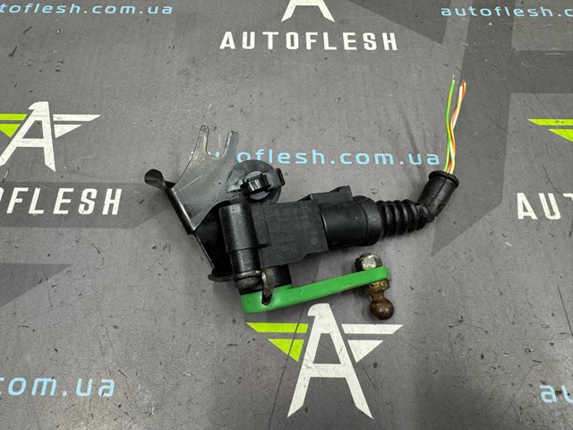 Датчик рівня положення кузова, передній правий 8K0941286N VAG