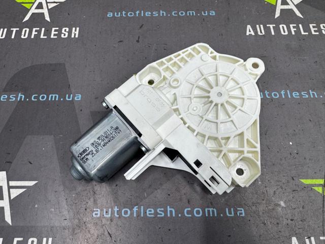 Моторчик склопідйомника двері задніх, лівих 8K0959811A VAG