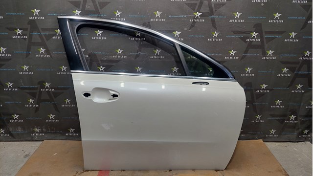 Дверка передня права 9004CZ PEUGEOT