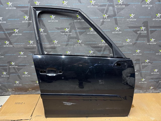 Пасажирські передні двері 9004Y0 PEUGEOT
