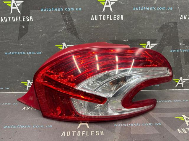 Ліхтар задній правий 9672628380 PEUGEOT