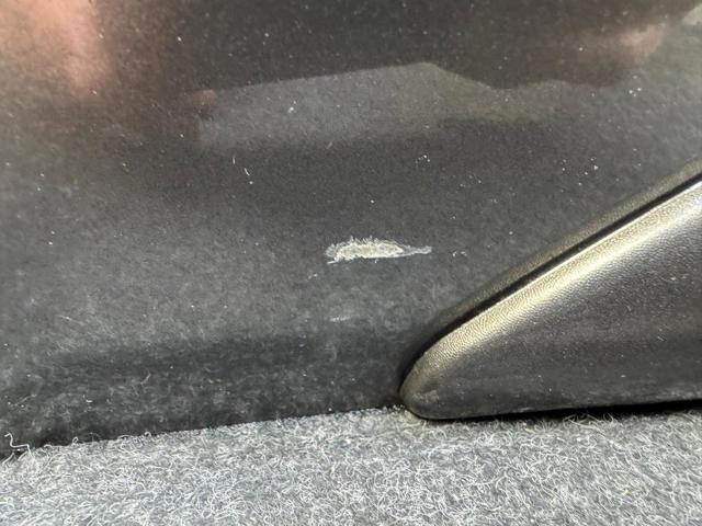 Дверь передня ліва 9811893780 PEUGEOT